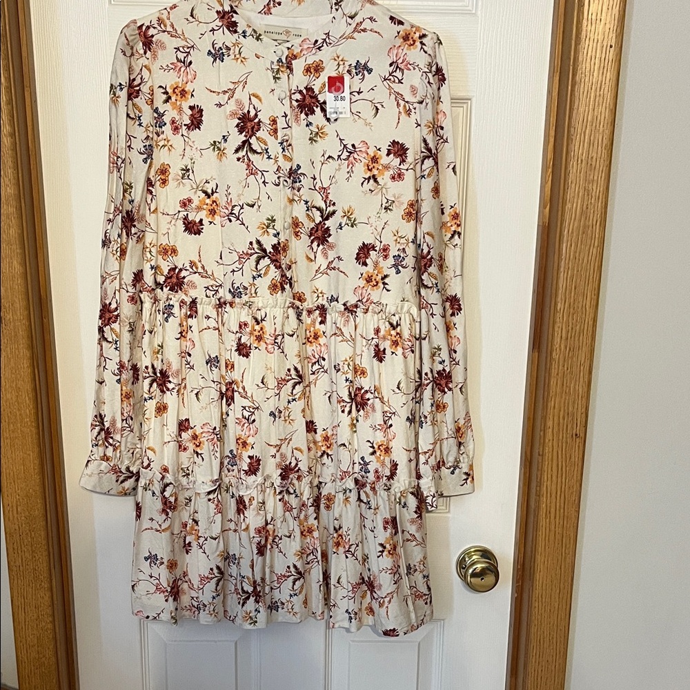 Elegant Floral Mini Dress in Cream and Red